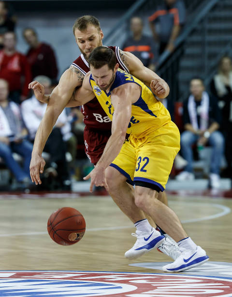 典国家队 典国家队